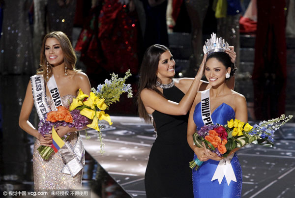 Steve Harvey Apologizes for Mistaking Miss Universe Winners