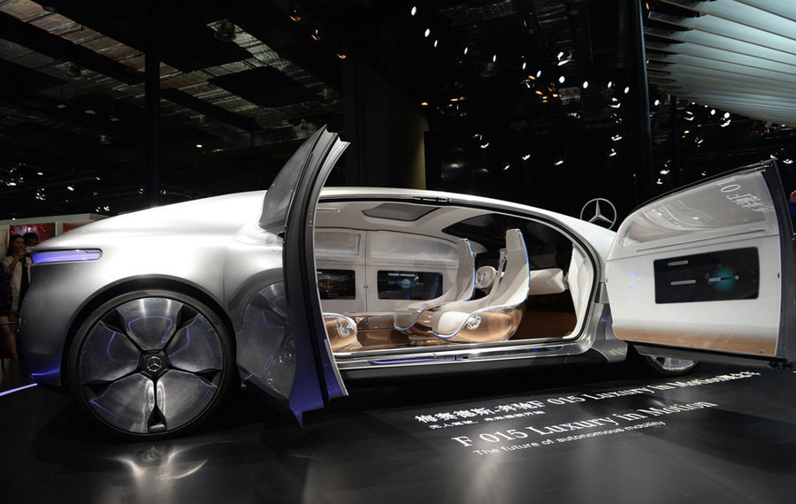 Eco-Friendly Cars and Self-Driving Tech Stars in 2015