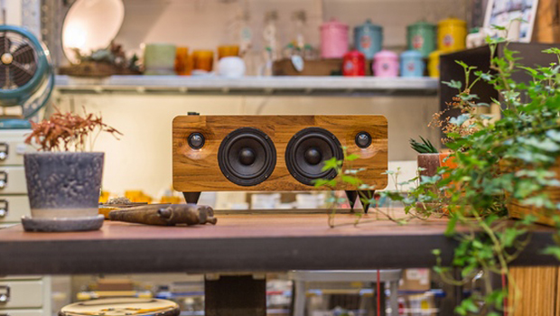Min7 Is A Handmade Wooden Speaker