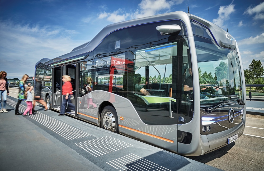 Daimler Trials Semi-Autonomous Mercedes-Benz Bus in Netherlands