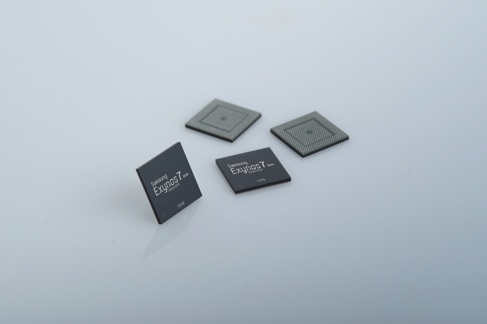 Samsung Mass Produces Industry's First Application Processor for Wearable Devices Built on 14-Nanometer FinFET Technology_1